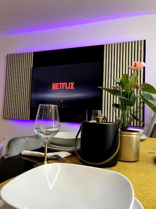 Apartment Penthouse, Sonnenbalkon, Netflix