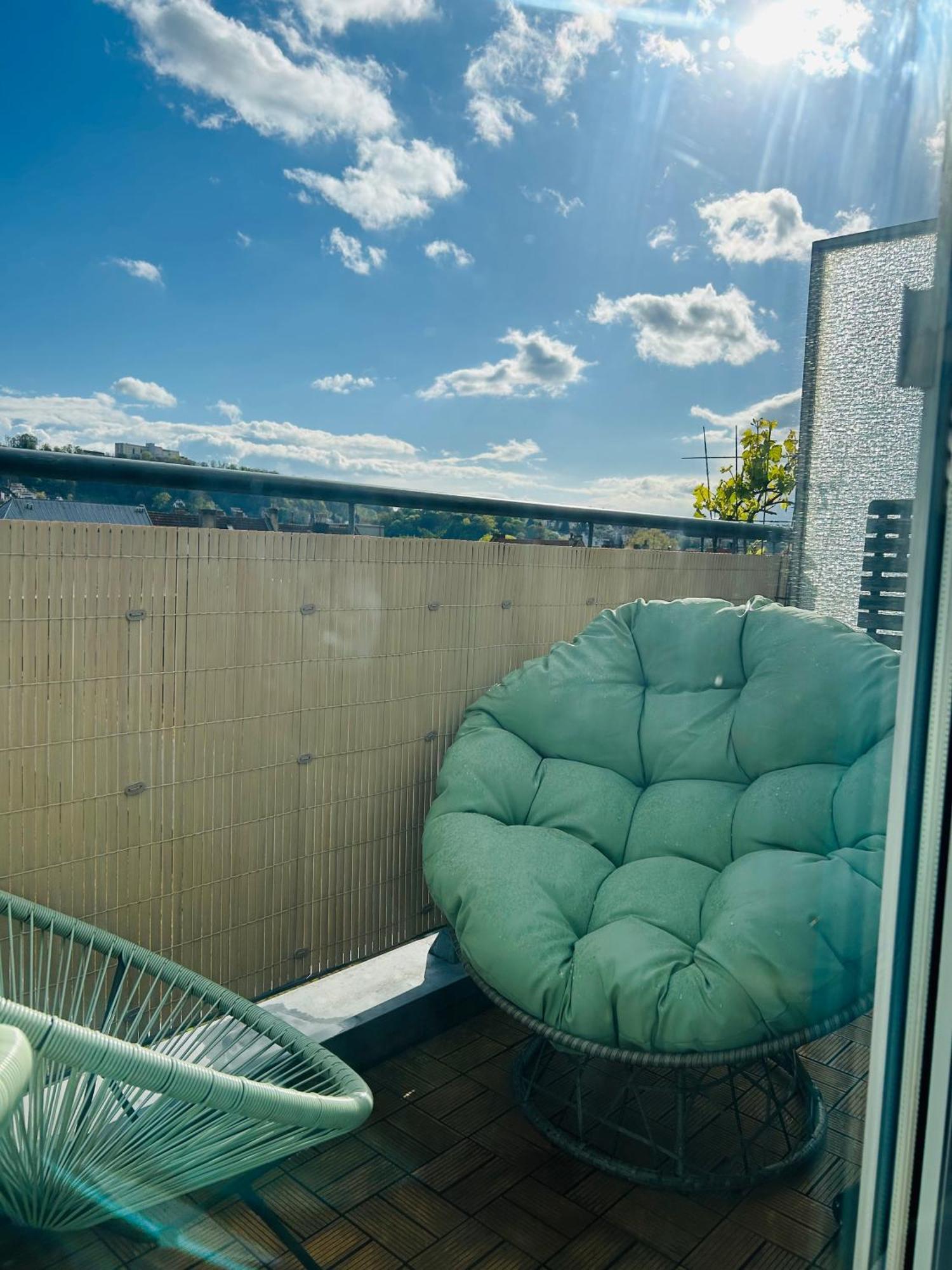 Penthouse, Sonnenbalkon, Netflix Saarbruecken
